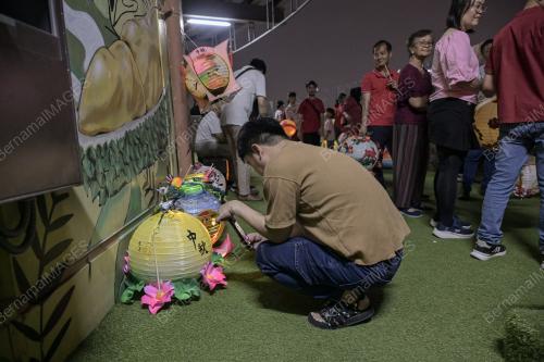 MID AUTUMN FESTIVAL LANTERN WALKABOUT