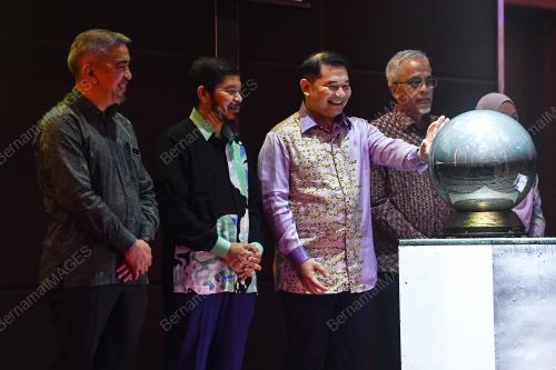 RAFIZI RAMLI