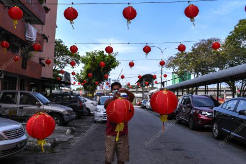 TINJAUAN PERSIAPAN TAHUN BARU CINA
