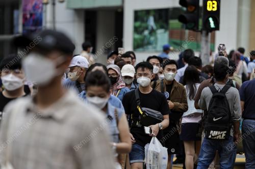 TINJAUAN PEMAKAIAN PELITUP MUKA DI TEMPAT AWAM