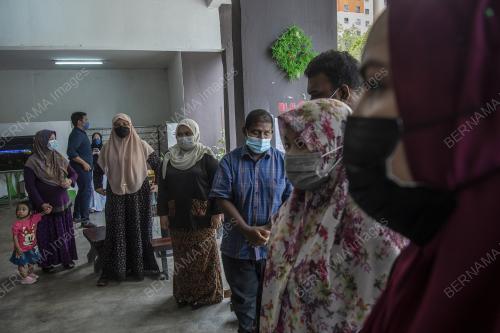 DATUK SERI REEZAL MERICAN NAINA