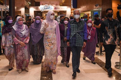DATUK SERI ISMAIL SABRI YAAKOB