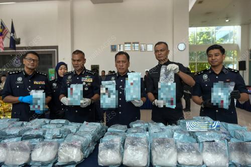 DATUK RUSDI MOHD ISA