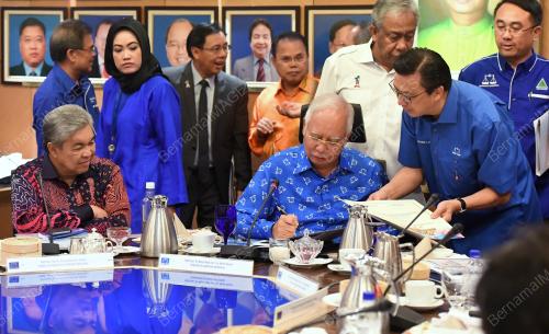 KL44_08092017_BN