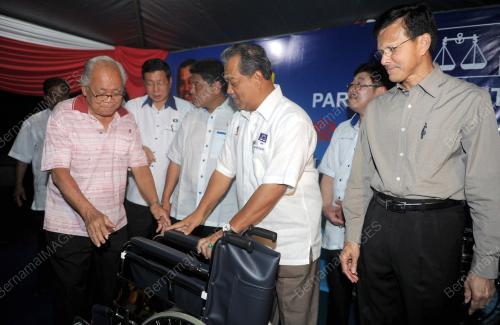 KL44_09012012_UMNO