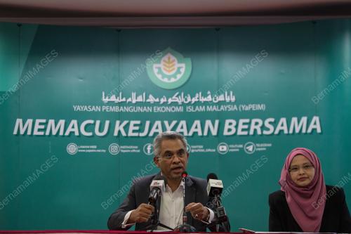 DATUK DR MOHD DAUD BAKAR