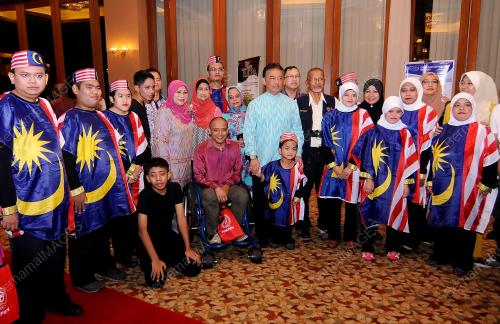 KL44_09102015_MAKPEM