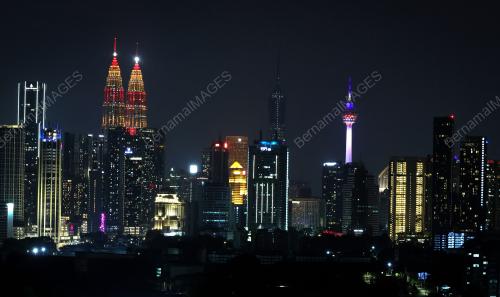 MENARA BERKEMBAR PETRONAS TAHUN BARU CINA