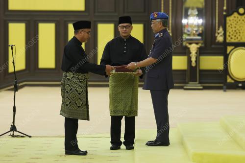AL-SULTAN ABDULLAH RI'AYATUDDIN AL-MUSTAFA BILLAH SHAH