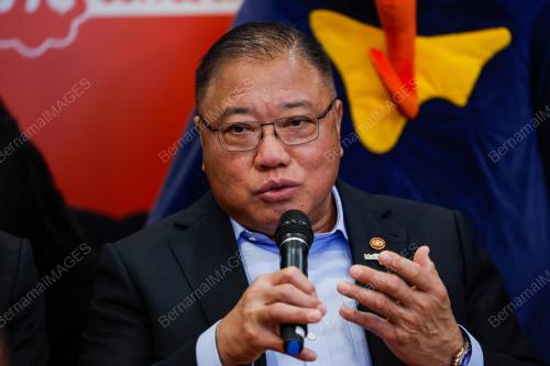 DATUK SERI TIONG KING SING