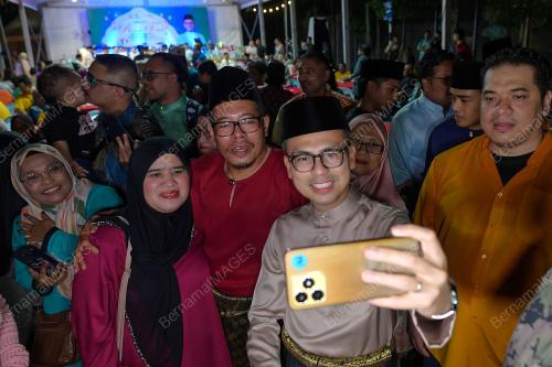 DATUK FAHMI FADZIL