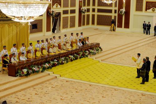 KL44_13122016_AGONG
