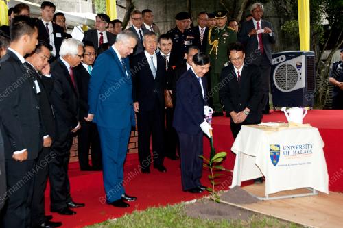 KL44_14042017_LAWATAN_UM
