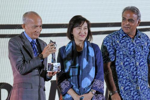 KL44_14112019_ANUGERAH_BN201911137541