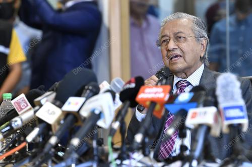 TUN DR MAHATHIR MOHAMAD