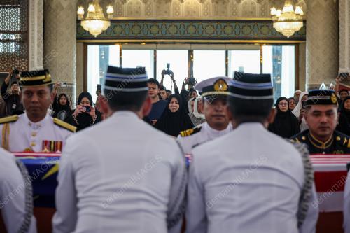 TUN JEANNE ABDULLAH