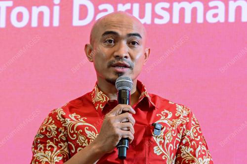 DATUK AZIZULHASNI AWANG