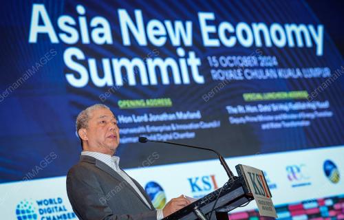 DATUK SERI FADILLAH YUSOF