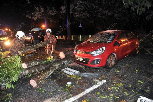 KL44_17012017_BANJIR_UIA