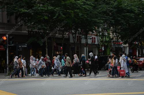 SUASANA HUJUNG MINGGU RAMADAN