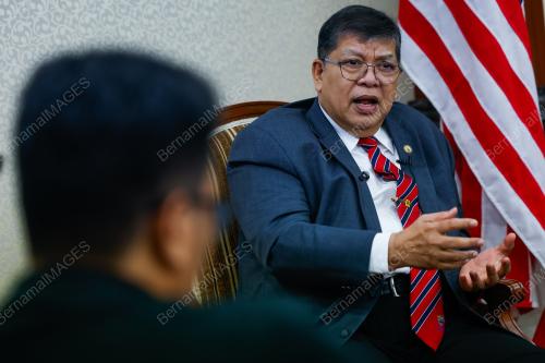 TAN SRI JOHARI ABDUL