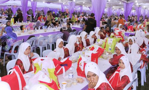 DATIN SERI ROSMAH MANSOR