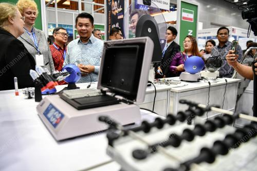 DATUK LUKANISMAN AWANG SAUNI