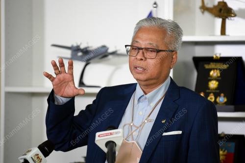 DATUK SERI ISMAIL SABRI YAAKOB