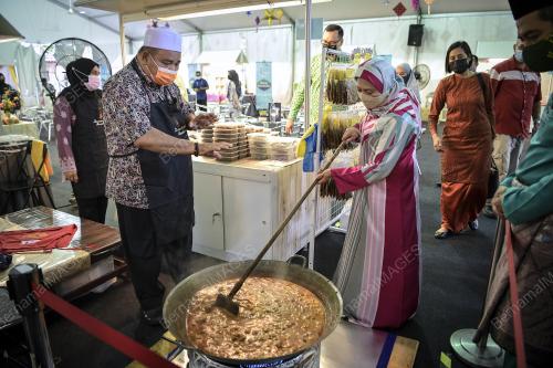 DATUK SERI NANCY SHUKRI