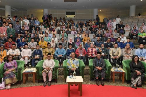 DATUK SERI DR DZULKEFLY AHMAD