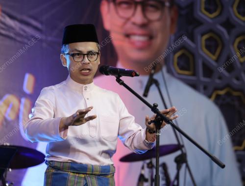 FAHMI FADZIL