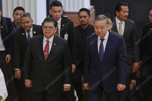 TAN SRI DR JOHARI ABDUL