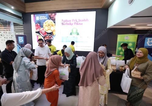 AGIHAN PEK JUADAH BERBUKA PUASA