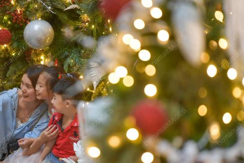 TINJAUAN PERSIAPAN HARI KRISMAS
