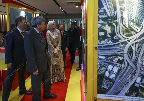 SULTAN SELANGOR SULTAN SHARAFUDDIN IDRIS SHAH