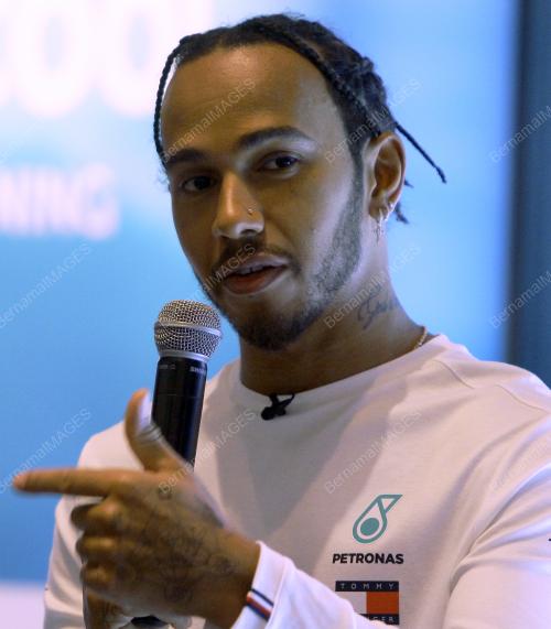 KL44_24092019_LEWIS_BN201909201794