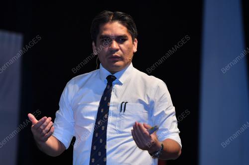 DR MOHD RADZI MD JIDIN