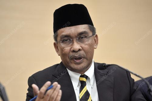 DATUK TAKIYUDDIN HASSAN