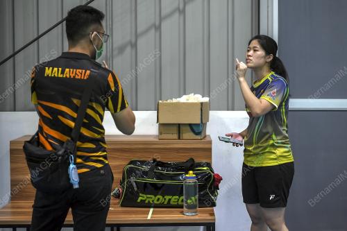 PROGRAM PEMBANGUNAN BAKAT BADMINTON BAGI ORANG PEKAK
