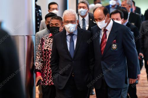 DATUK SERI HAMZAH ZAINUDDIN