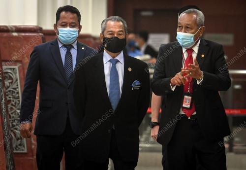 PERSIDANGAN PARLIMEN PENGGAL KETIGA