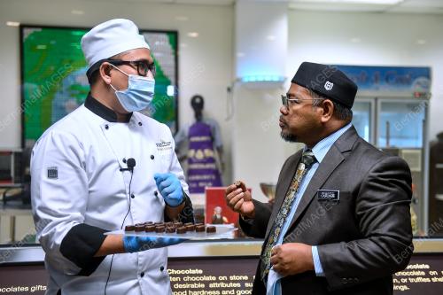 DATUK DR MOHD KHAIRUDDIN AMAN RAZALI