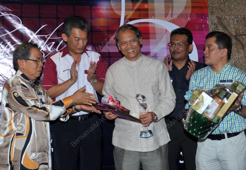 KL44_29092012_RADIO_24