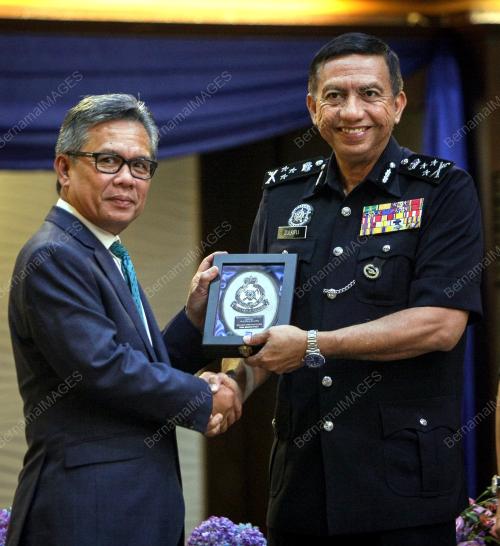 KL44_29092016_POLIS