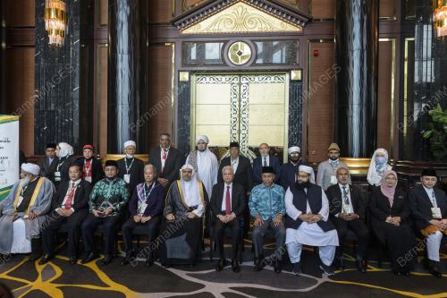 DATUK SERI ISMAIL SABRI YAAKOB