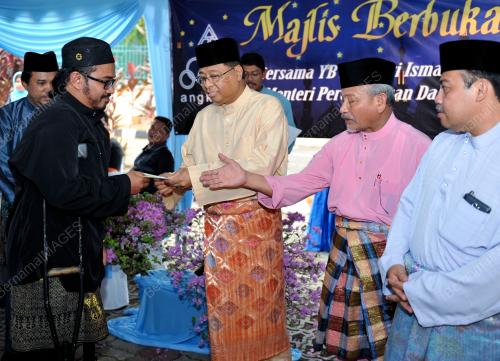 KL44_31072012_BUKA_PUASA