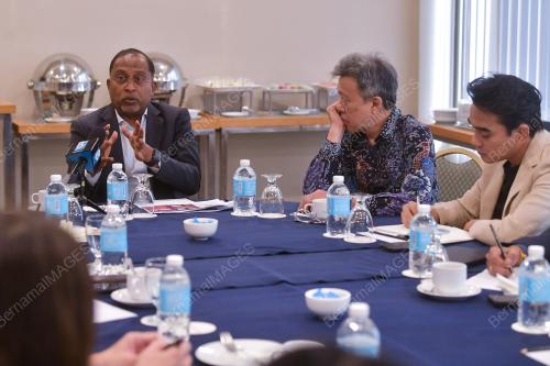 DATUK SERI DR ZAMBRY ABD KADIR