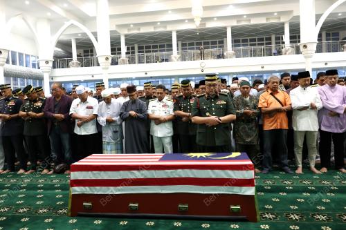 JENERAL TUN DR MOHAMED HASHIM MOHD ALI