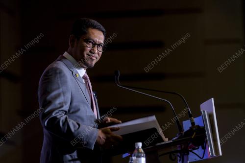 DATUK SERI AHMAD FAIZAL AZUMU