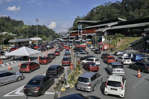 TINJAUAN ALIRAN TRAFIK LEBUHRAYA KL-KARAK